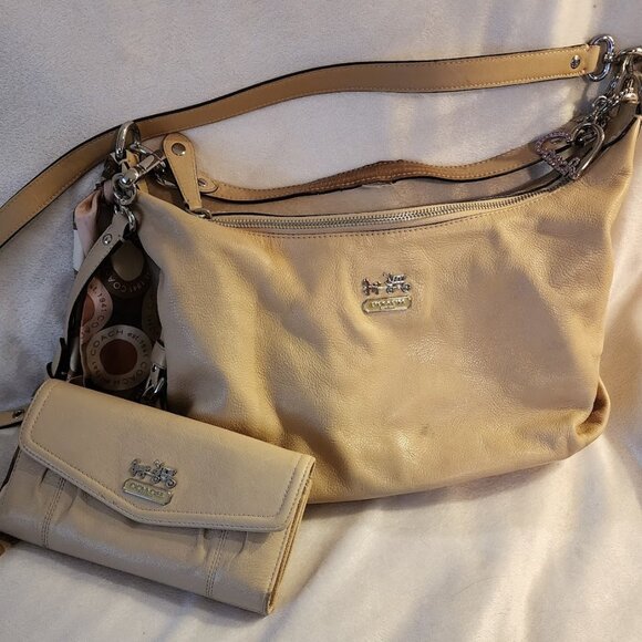 Coach Pocketbook & Wallet Set - Picture 1 of 12